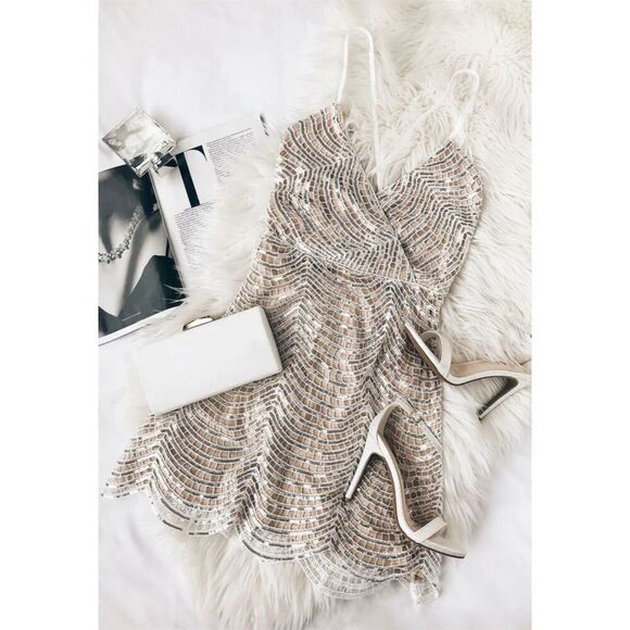 Lulus Lele White and Silver Sequin Mini Dress Sz S - Picture 5 of 8